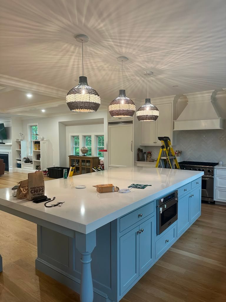 Kitchen pendant light fixture installation