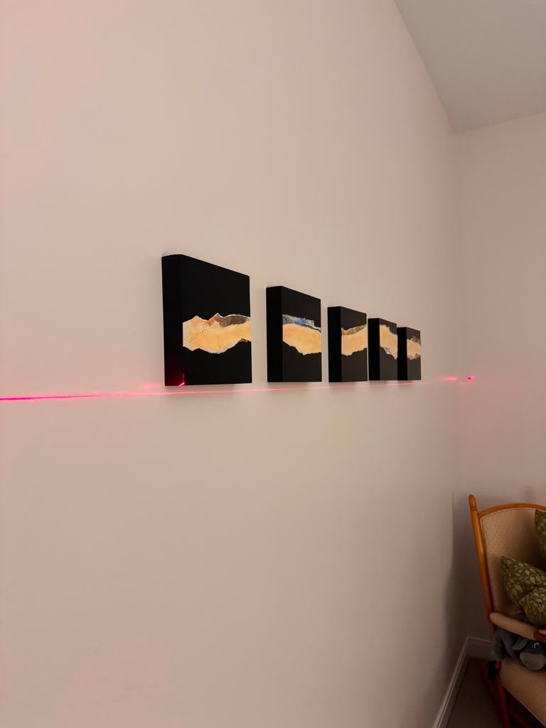 Laser aligned picture hanging set