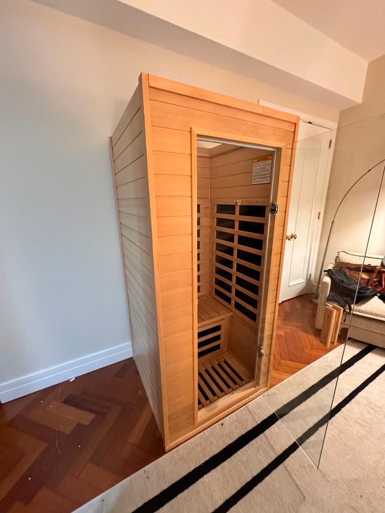 Compact indoor sauna assembly