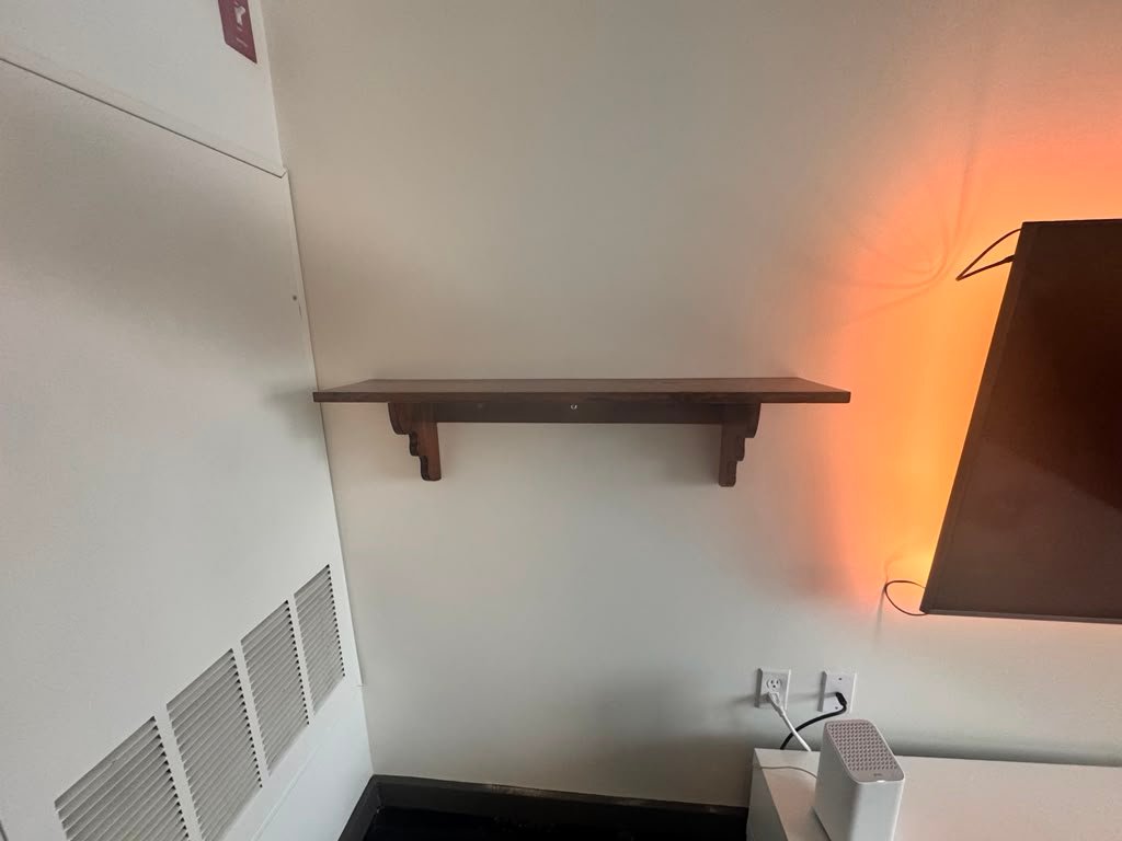 Single wall shelf installation
